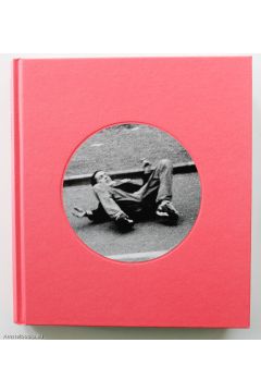 Adam Broomberg / Oliver Chanarin People in Trouble Laughing Pushed to the Ground 1107