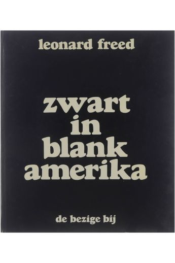 Leonard Freed Zwart in blank Amerika 88